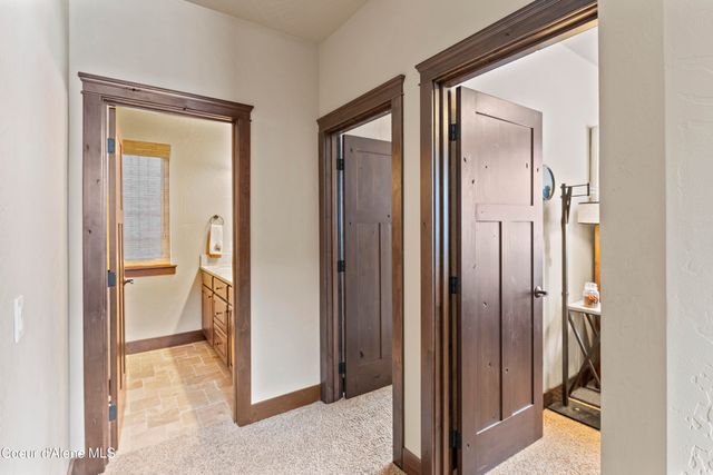 135 Chutes Ln, Sandpoint, ID 83864