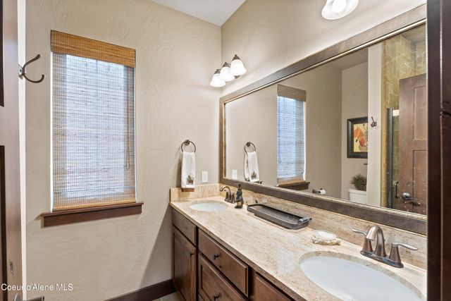 135 Chutes Ln, Sandpoint, ID 83864