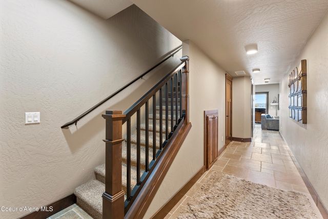 135 Chutes Ln, Sandpoint, ID 83864