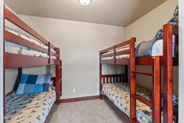 135 Chutes Ln, Sandpoint, ID 83864