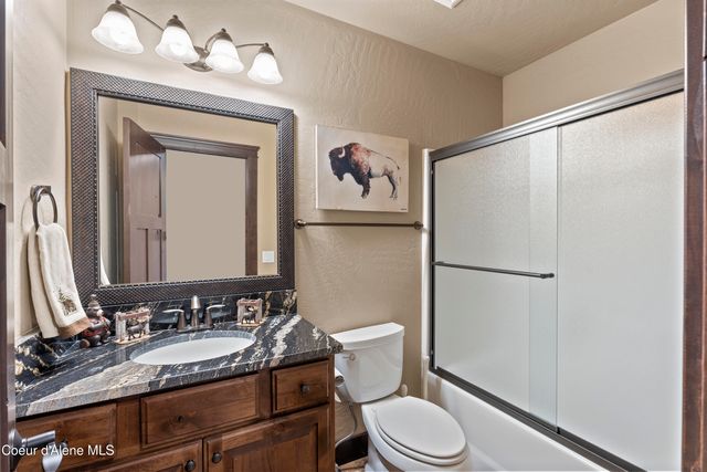 135 Chutes Ln, Sandpoint, ID 83864