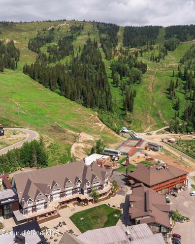 135 Chutes Ln, Sandpoint, ID 83864