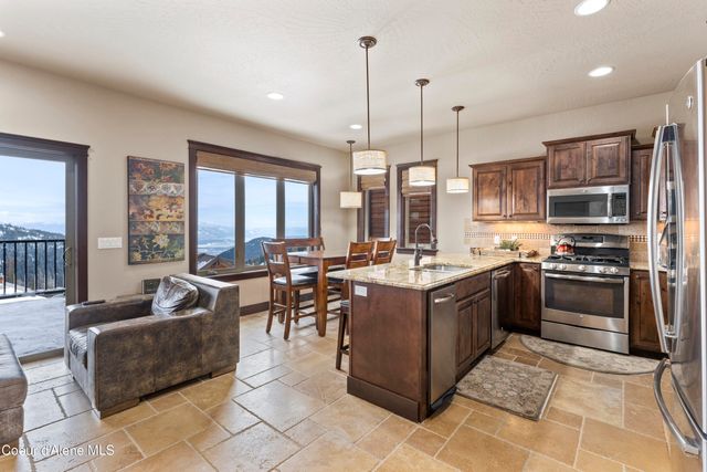 135 Chutes Ln, Sandpoint, ID 83864