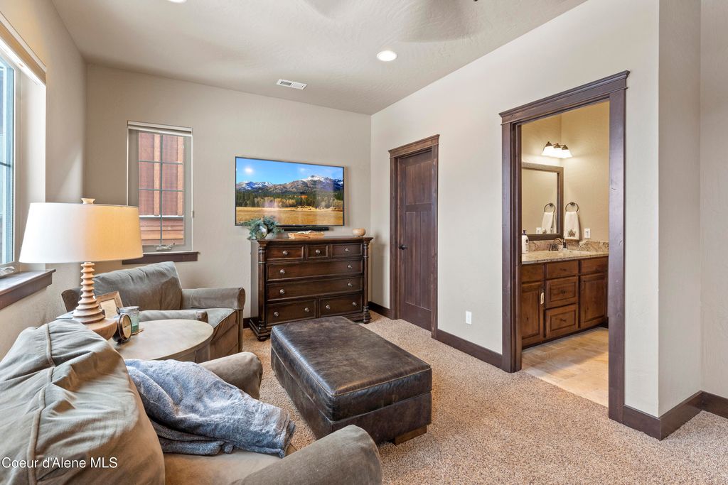 135 Chutes Ln, Sandpoint, ID 83864 photo 18