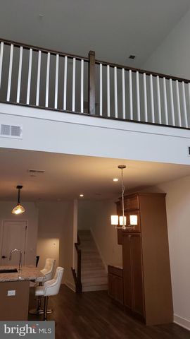 5202 DONATELLO DR, Princeton, NJ 08540