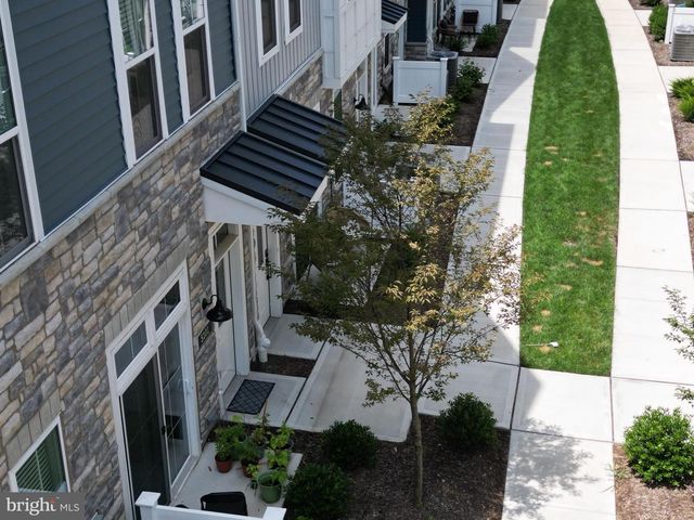 5202 DONATELLO DR, Princeton, NJ 08540