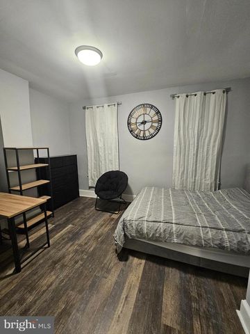 2016 N LEITHGOW ST, Philadelphia, PA 19122