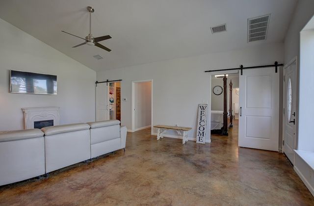 5901 RR 1869, Liberty Hill, TX 78642