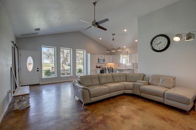 5901 RR 1869, Liberty Hill, TX 78642