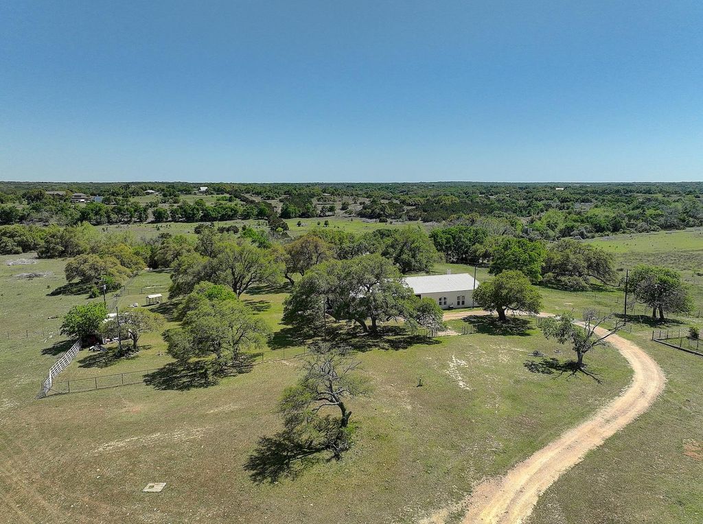 5901 RR 1869, Liberty Hill, TX 78642
