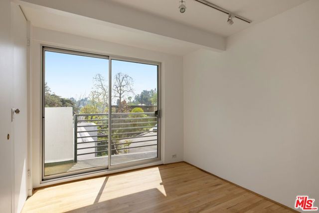 2330 Silver Ridge Avenue, Los Angeles, CA 90039