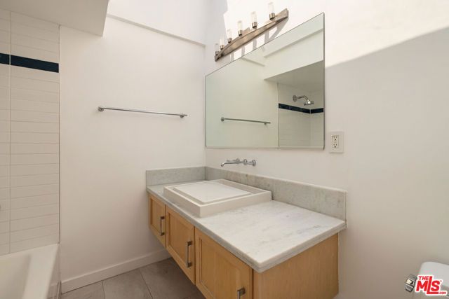 2330 Silver Ridge Avenue, Los Angeles, CA 90039