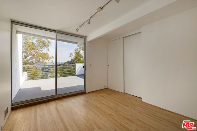 2330 Silver Ridge Avenue, Los Angeles, CA 90039