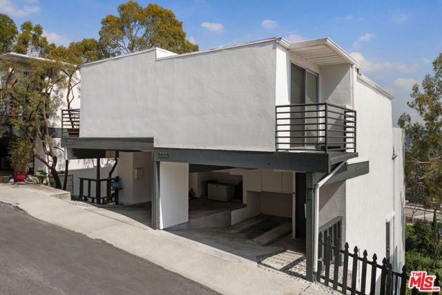 2330 Silver Ridge Avenue, Los Angeles, CA 90039