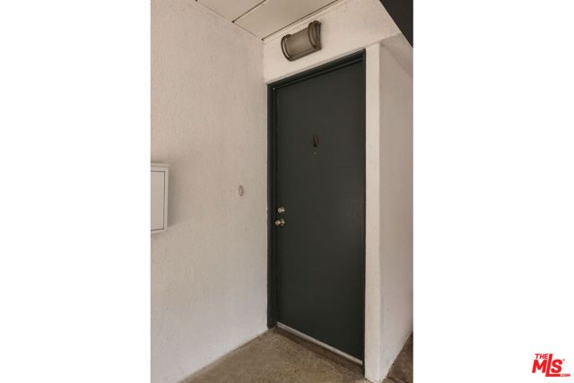 2330 Silver Ridge Avenue, Los Angeles, CA 90039