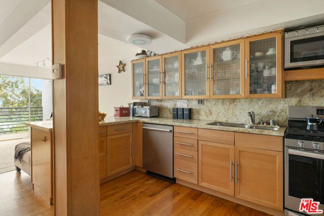 2330 Silver Ridge Avenue, Los Angeles, CA 90039