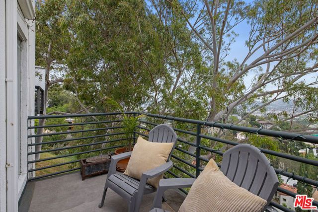 2330 Silver Ridge Avenue, Los Angeles, CA 90039