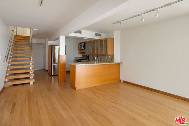 2330 Silver Ridge Avenue, Los Angeles, CA 90039