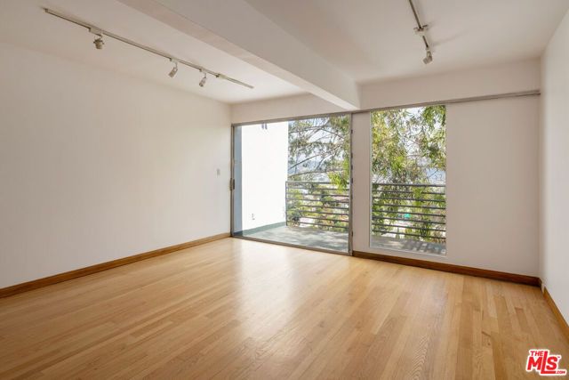 2330 Silver Ridge Avenue, Los Angeles, CA 90039