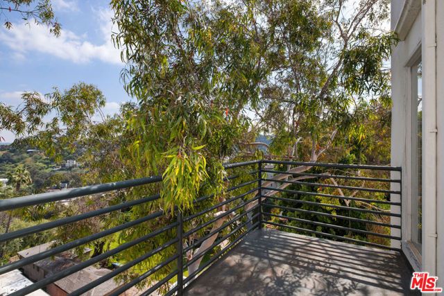 2330 Silver Ridge Avenue, Los Angeles, CA 90039