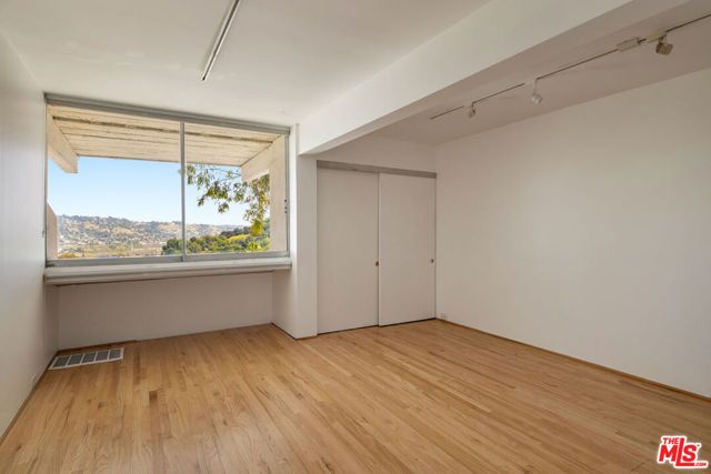 2330 Silver Ridge Avenue, Los Angeles, CA 90039