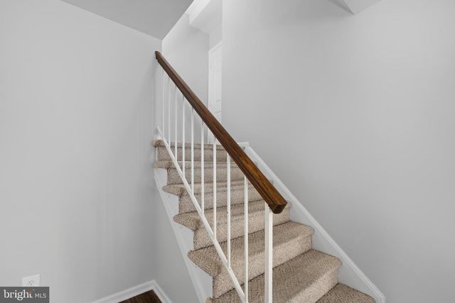 12934 GRAYS POINTE RD #A, Fairfax, VA 22033