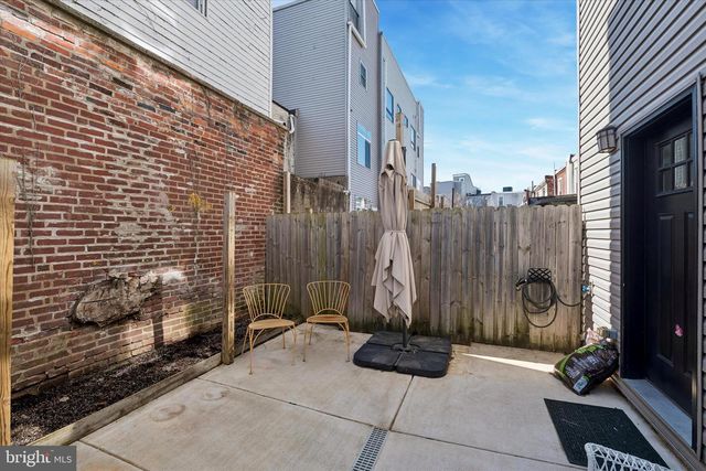 2720 W CABOT ST, Philadelphia, PA 19121