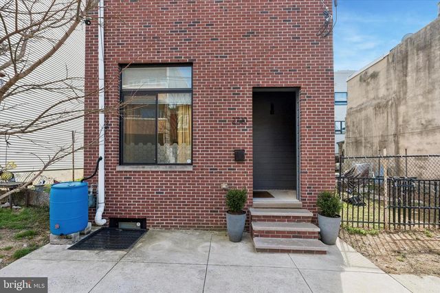 2720 W CABOT ST, Philadelphia, PA 19121