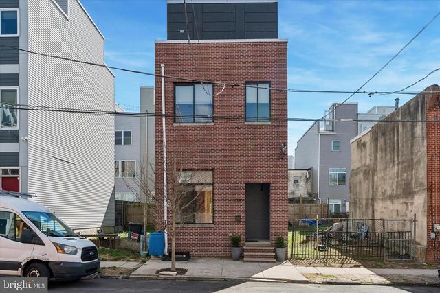 2720 W CABOT ST, Philadelphia, PA 19121