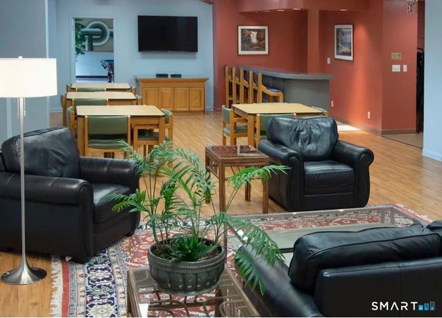 31 Woodland Street 1I, Hartford, CT 06111