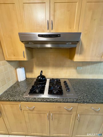 31 Woodland Street 1I, Hartford, CT 06111