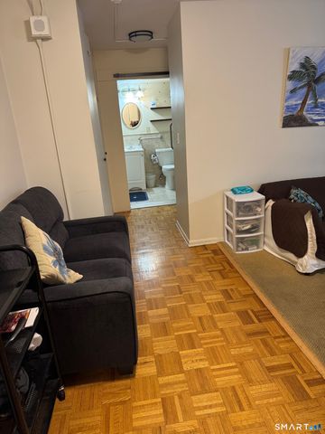 31 Woodland Street 1I, Hartford, CT 06111