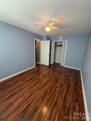 900 Gretna Green Drive, Charlotte, NC 28217