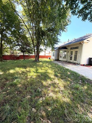 900 Gretna Green Drive, Charlotte, NC 28217