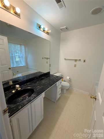 900 Gretna Green Drive, Charlotte, NC 28217