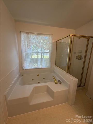 900 Gretna Green Drive, Charlotte, NC 28217