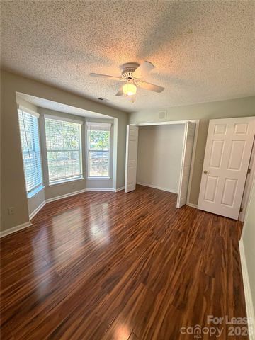 900 Gretna Green Drive, Charlotte, NC 28217
