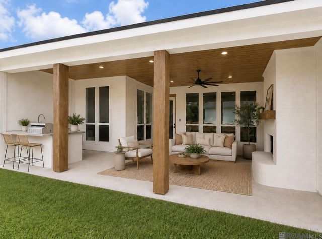 38158 Sweet Briar Dr, Prairieville, LA 70769
