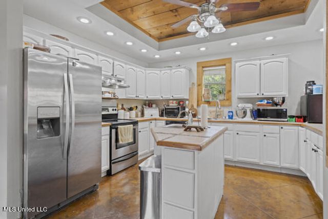 284 Osborn Moody Road, Poplarville, MS 39470