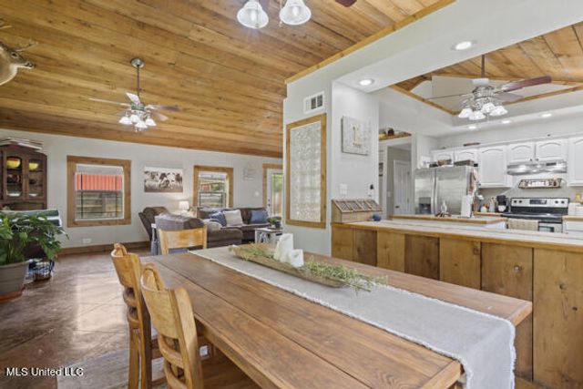 284 Osborn Moody Road, Poplarville, MS 39470