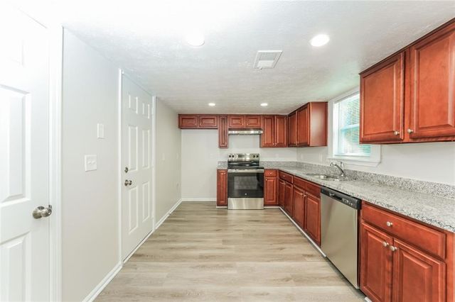 884 Third Street, Stone Mountain, GA 30083