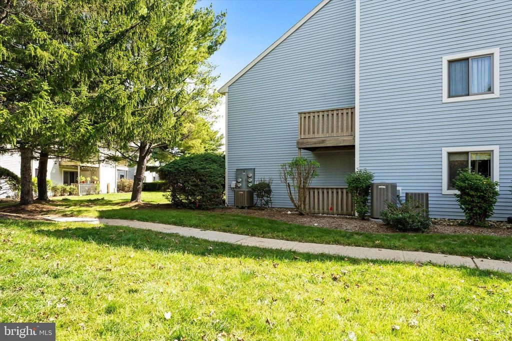 602 ASPEN DR, PLAINSBORO, NJ 08536 — photo 5