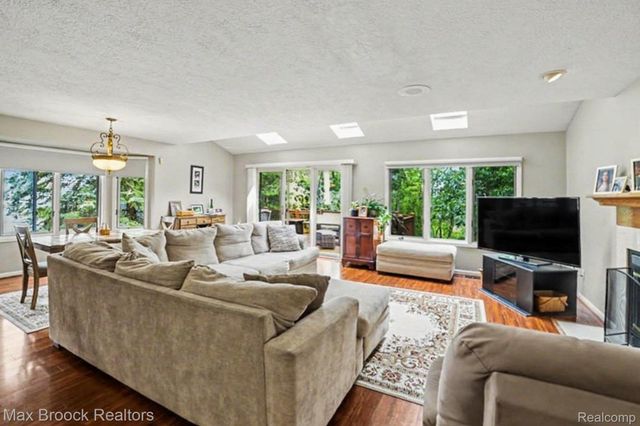 6510 Scenic Pines Court, Independence Charter Township, MI 48346