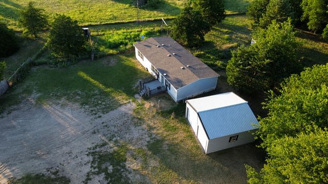8883 County Road 2075, Powell, TX 75153