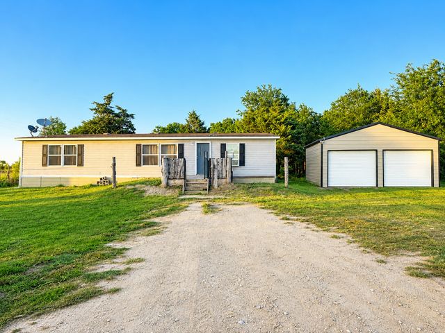 8883 County Road 2075, Powell, TX 75153