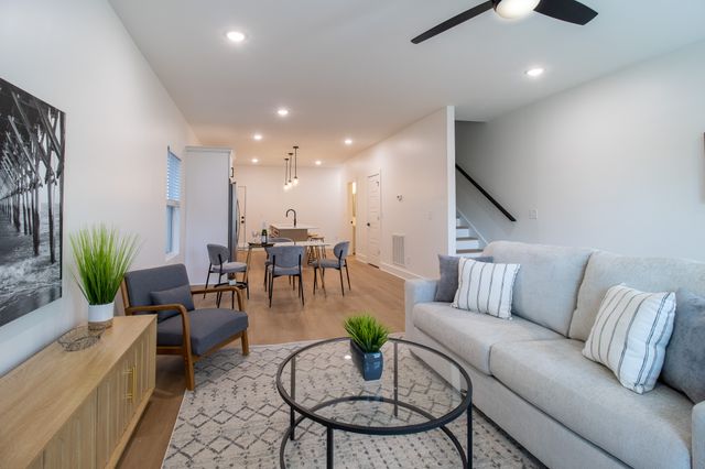 4026 University Ave B, Old Hickory, TN 37138