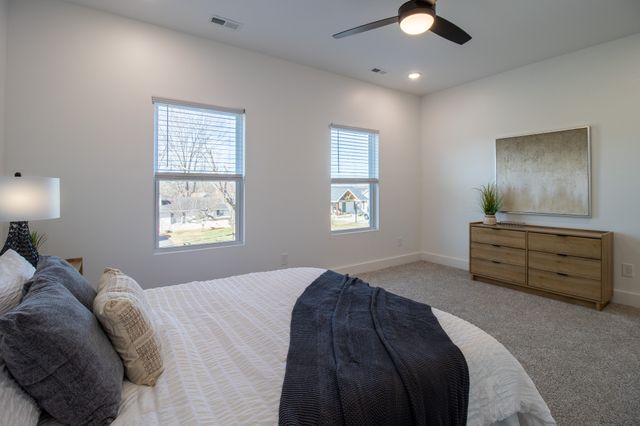 4026 University Ave B, Old Hickory, TN 37138