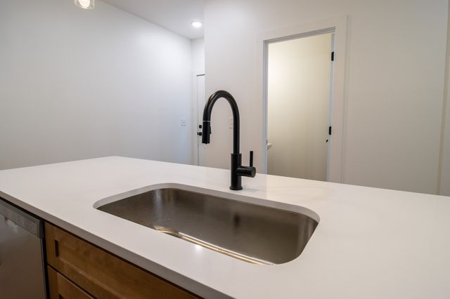 4026 University Ave B, Old Hickory, TN 37138