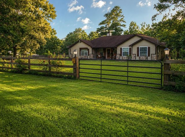 124 County Road 3185, Cleveland, TX 77327