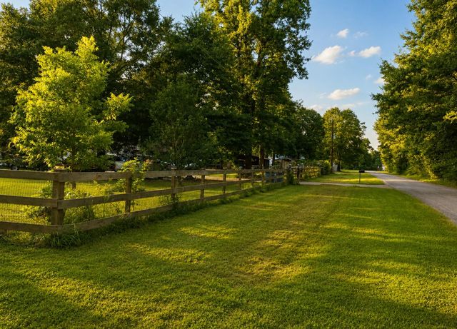 124 County Road 3185, Cleveland, TX 77327